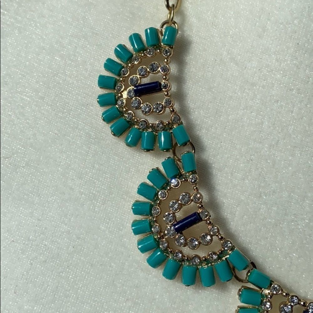 Peacock beaded statement bib necklace - Picture 6 of 6